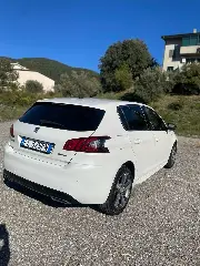 Peugeot 308 - foto 5 di 8