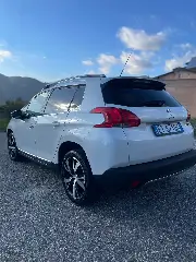 Peugeot 2008 - foto 4 di 5